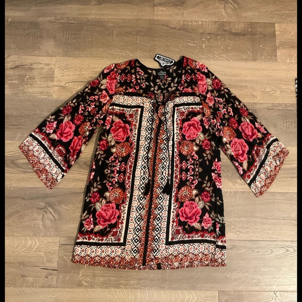 Angie black, pink, cream floral tunic, 3X, NWT!